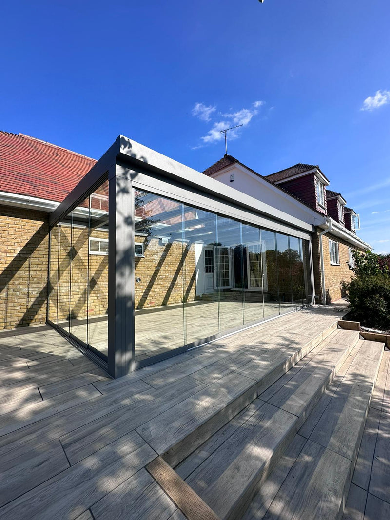 Cargue la imagen en el visor de la galería, Terraza de aluminio con solárium de vidrio Skyview UltraLine 
