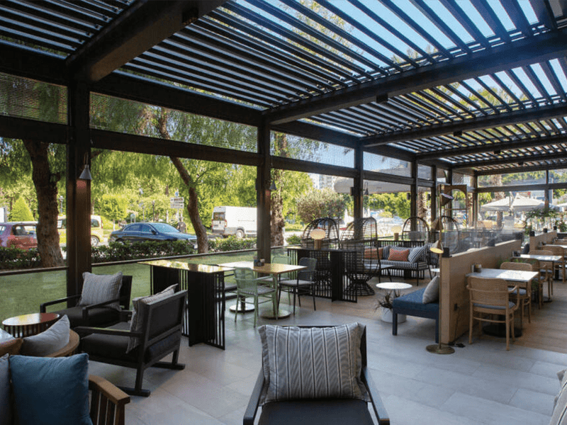 Cargue la imagen en el visor de la galería, Matterhorn Rolling Roof Retractable Smart System Bioclimatic Pergola
