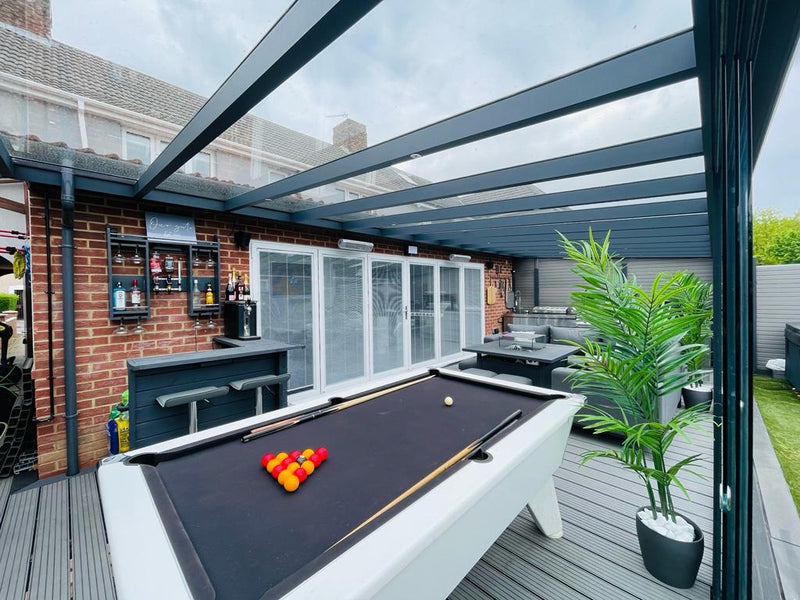 Laden Sie das Bild in Galerie -Viewer, Deponti Skyline Aluminium-Glas-Wintergarten-Veranda

