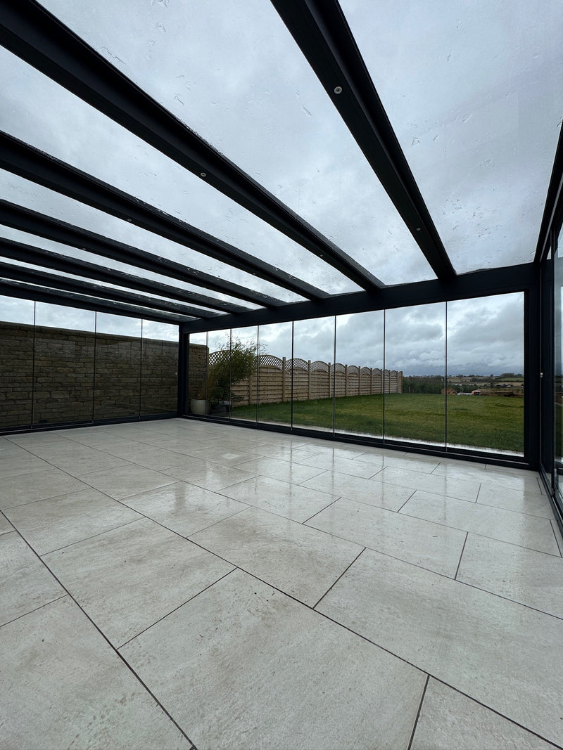 Cargue la imagen en el visor de la galería, Terraza de aluminio con solárium de vidrio Skyview UltraLine 

