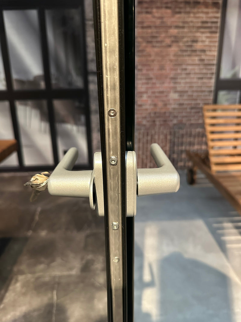 Laden Sie das Bild in Galerie -Viewer, Deponti Skyline Aluminium-Glas-Wintergarten-Veranda
