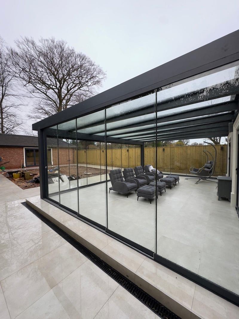 Cargue la imagen en el visor de la galería, Terraza de aluminio con solárium de vidrio Skyview UltraLine 

