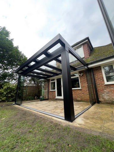 Cargue la imagen en el visor de la galería, Terraza de aluminio con solárium de vidrio Skyview UltraLine 
