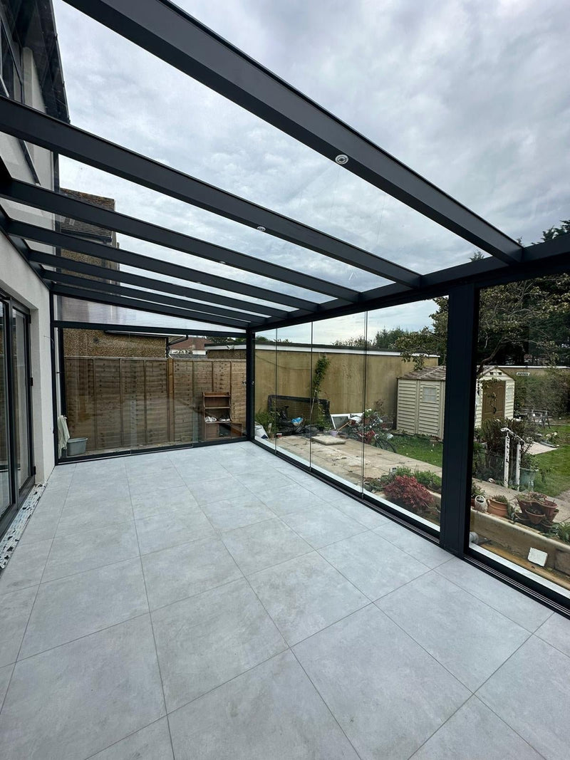 Laden Sie das Bild in Galerie -Viewer, Deponti 4x4m Skyline Aluminium Glasdach Pergola Veranda Grau 
