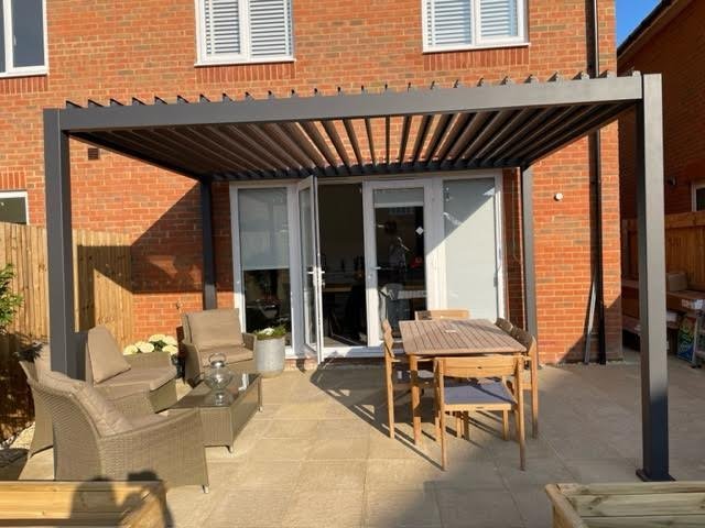 Load image into Gallery viewer, Blakesleys Aluminium Pergola 4x3m Free Standing - Grey - Assembly Available
