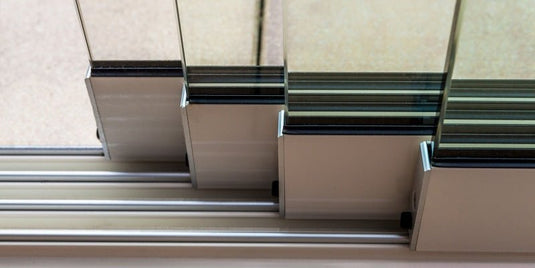 Glasseitenwand 3m Schiebetüren