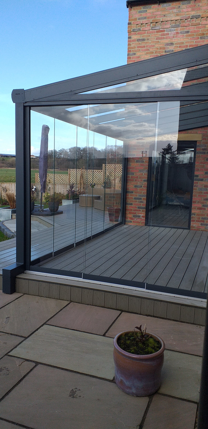 Cargue la imagen en el visor de la galería, Pérgola Veranda Deponti Bosco de aluminio 4m x 4m montada en la pared 
